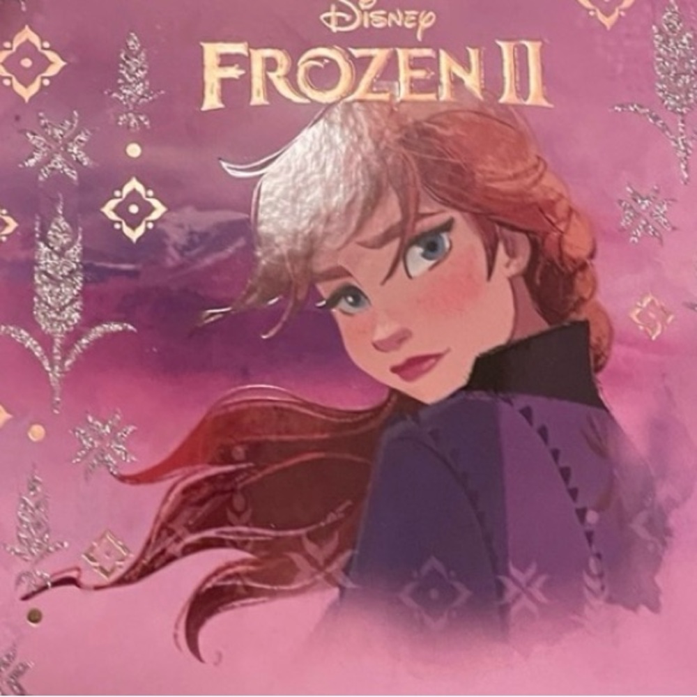 Eyeshadow Palette and Lip Set - Multicolor